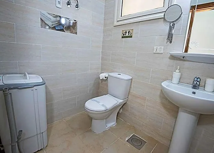 One Bedroom Sea View In Lilly 4*